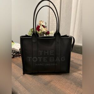 Marc Jacob’s Large leather tote bag